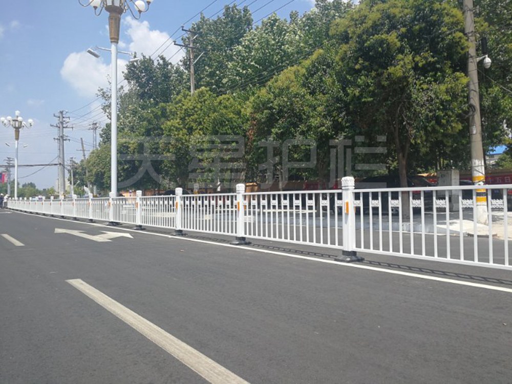 城市道路隔離護欄